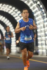 BIB: 010, 43190
                            <button type="button" onclick="openModal(20350113)" class="btn btn-primary btn-sm float-right btn-popup" data-toggle="modal" data-target=".modal-high-quality">
                        <i class="fas fa-shopping-cart"></i> Add to Cart
                    </button>
                                            <button type="button" onclick="isThisMe(20350113, true)" class="btn btn-success btn-sm float-right btn-popup btn-isme hidden" data-toggle="tooltip" data-placement="bottom" title="นี่คือรูปของคุณใช่ไหม คลิกที่นี่เพื่อเอาเข้าอัลบั้ม">
                        <i class="fas fa-plus"></i> Add to album
                    </button>
                    <button type="button" onclick="isThisMe(20350113, false)" class="btn btn-warning btn-sm float-right btn-popup btn-isnotme hidden">
                        <i class="fas fa-ban"></i> Remove from album
                    </button>